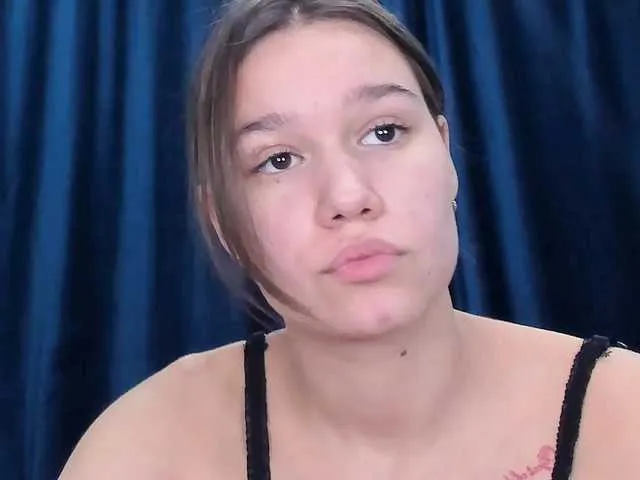 Offline Misaqueen on BongaCams