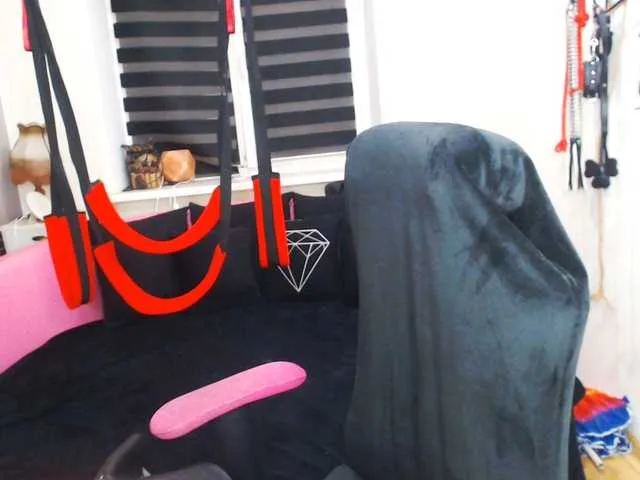 Offline missGODDESS on BongaCams