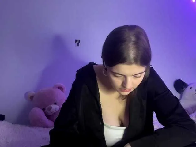 BongaCams MoiraSesay is Freechat MoiraSesay — I like it when someone gently kisses my neck. Then, their hands slowly move down from my neck, making goosebumps run all over my body.