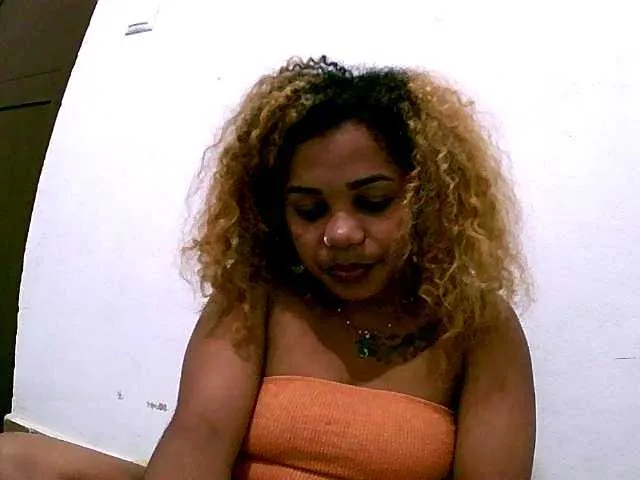 Offline Monica1612 on BongaCams