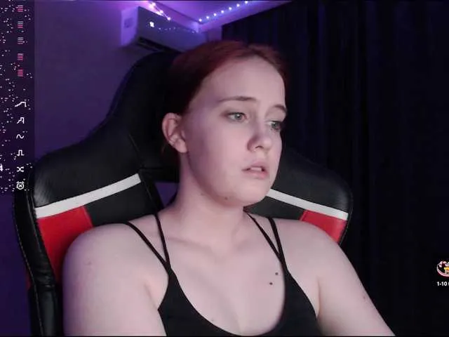 Offline Natsuki1 on BongaCams