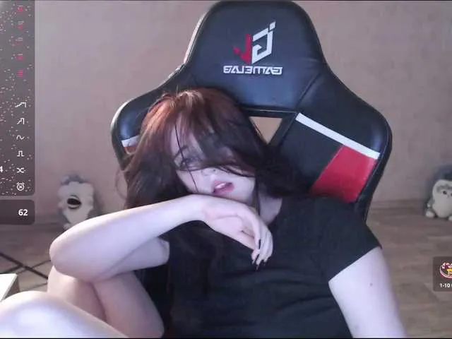 Offline Natsuki1 on BongaCams