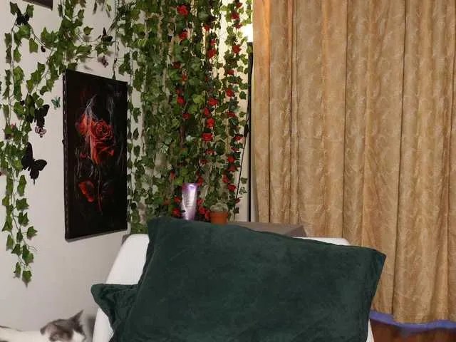 Offline NaughtYHomemadE on BongaCams