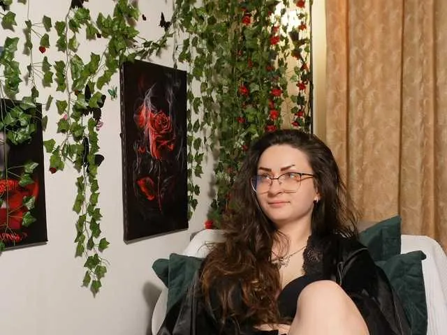 Offline NaughtYHomemadE on BongaCams