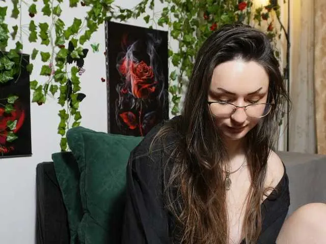 Offline NaughtYHomemadE on BongaCams