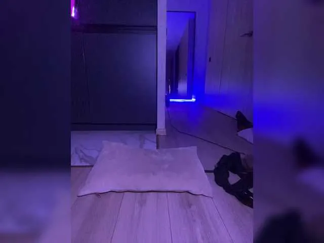 NickiMaldini on BongaCams