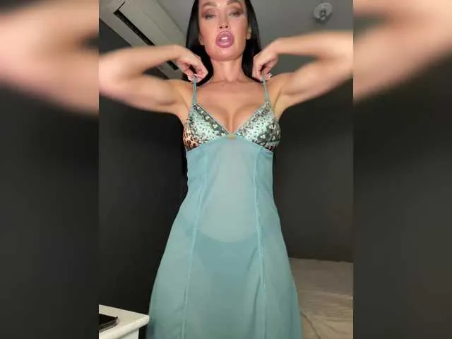 Offline nicole21x on BongaCams