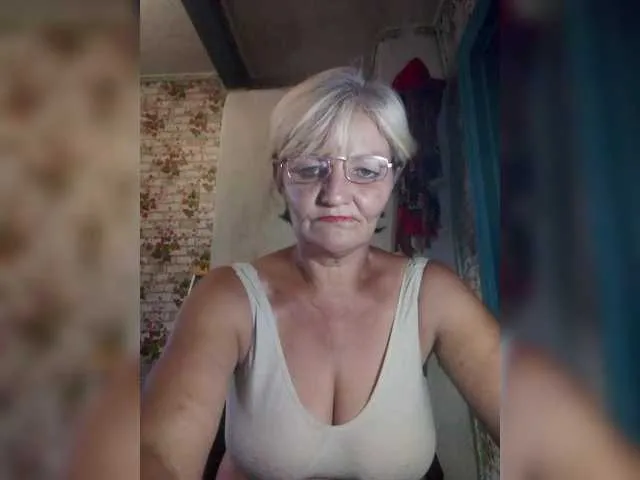 Freechat NikaGold45 on BongaCams