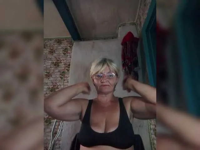 Freechat NikaGold45 on BongaCams