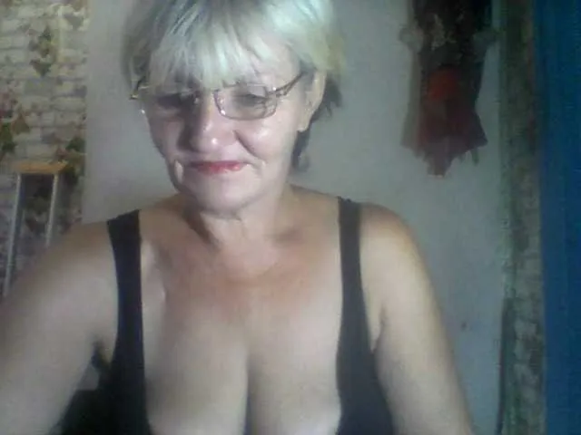 Freechat NikaGold45 on BongaCams