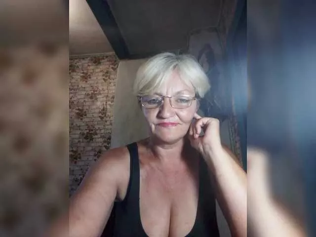 Freechat NikaGold45 on BongaCams