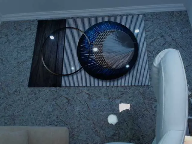 Offline Octaviarouse on BongaCams