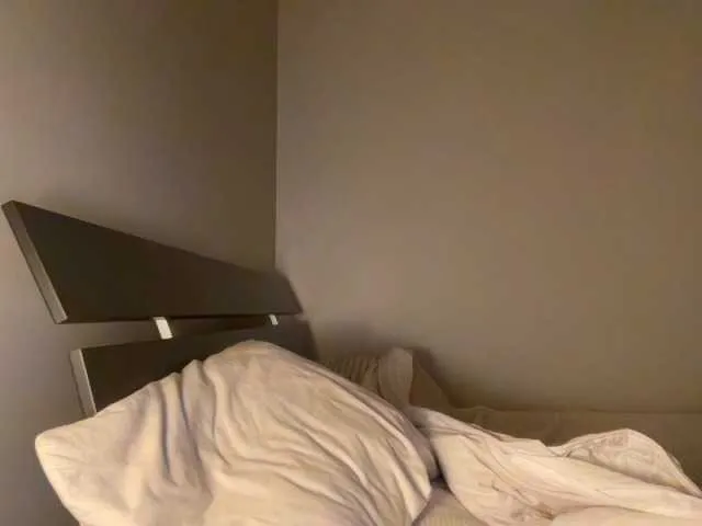 Offline Peachyz on BongaCams