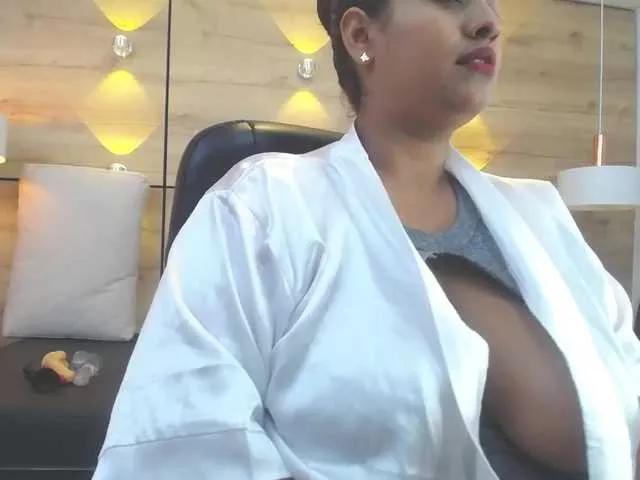 Offline PenelopeRusso on BongaCams