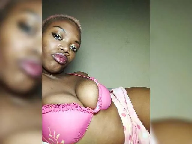 Freechat PinkDomina01 on BongaCams