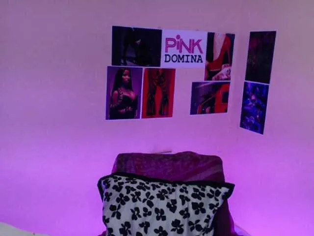 Freechat PinkDomina01 on BongaCams