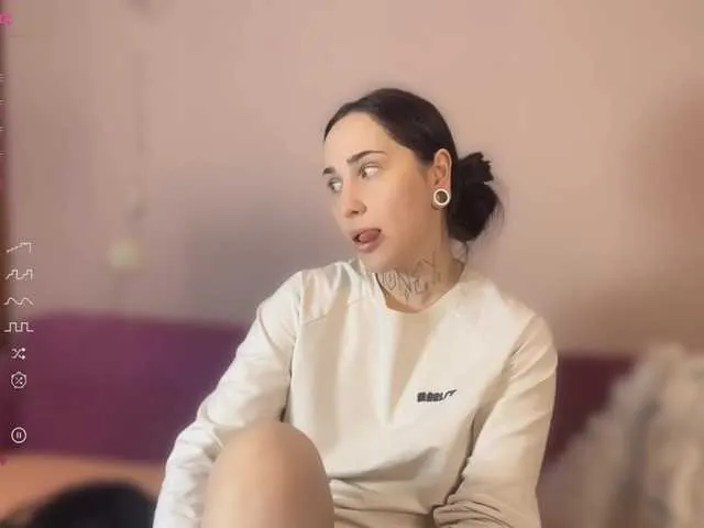 Offline PinkyNastyx on BongaCams