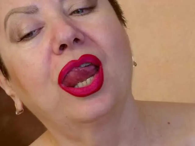 Offline PoshLadyx on BongaCams