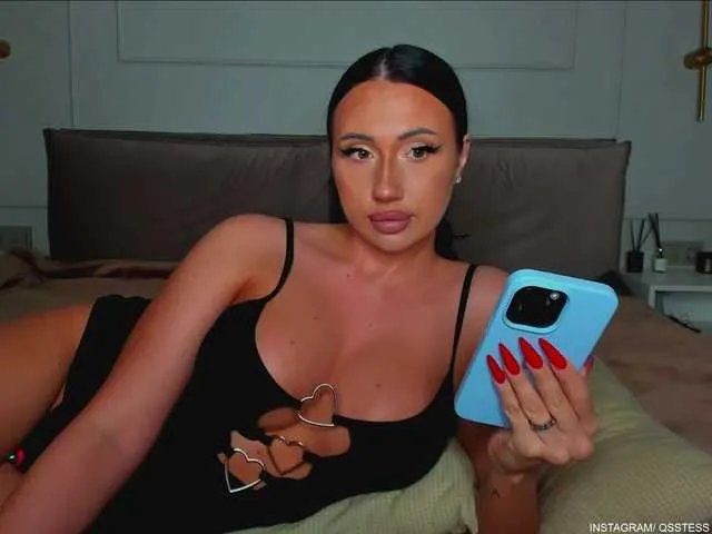 Offline qsstess on BongaCams