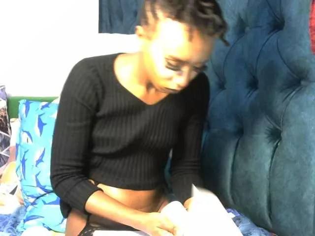 Offline Quinbeib on BongaCams