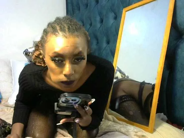 Offline Quinbeib on BongaCams