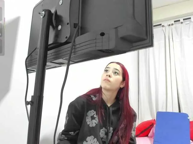 Freechat RedHeadSusy on BongaCams