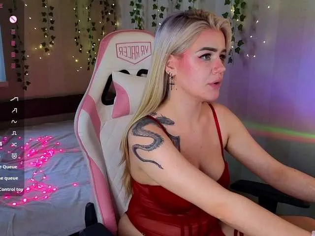 Freechat RedVelveten on BongaCams