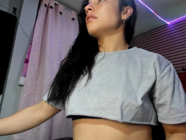 Freechat rosse2504 on BongaCams