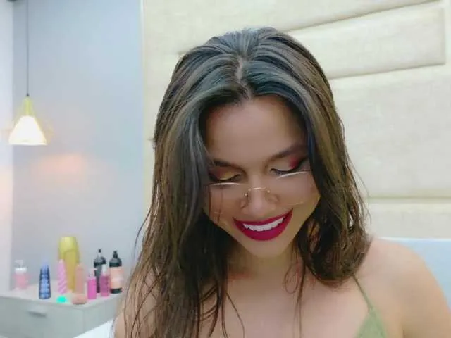 Offline RubyScarlett on BongaCams