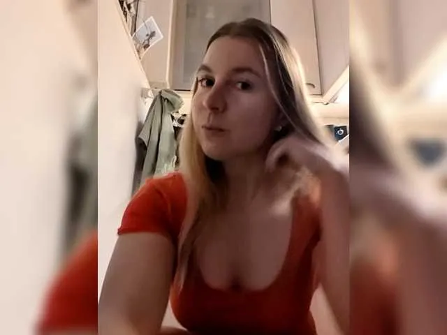 Sarahrose on BongaCams 