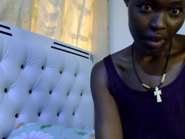 Freechat Smallgirl21 on BongaCams