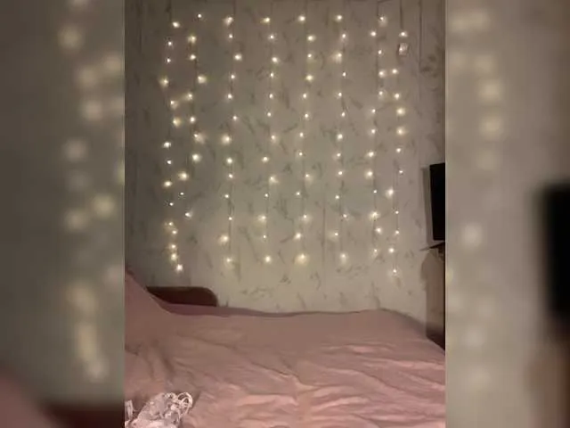 Offline Sophialanguage on BongaCams