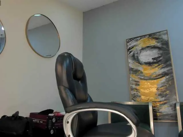 Offline SophieBarnett on BongaCams