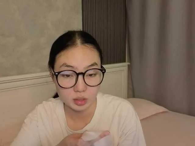 Offline spooky-tyan on BongaCams