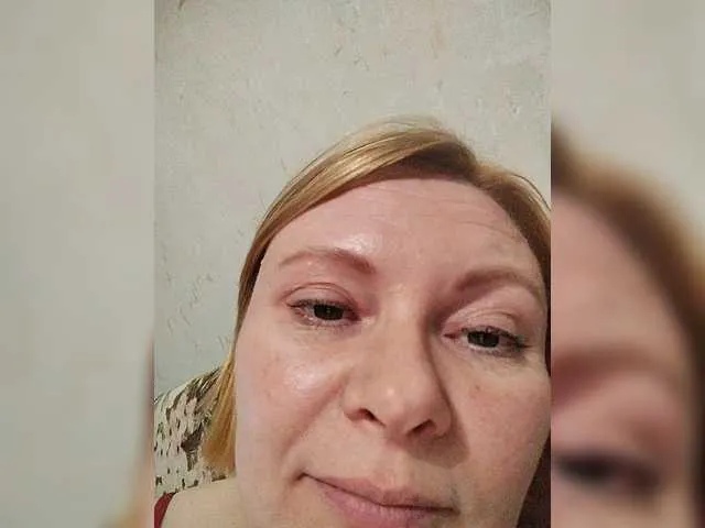 Offline Stella65 on BongaCams