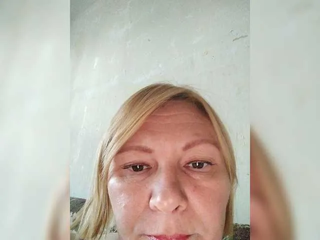 Offline Stella65 on BongaCams