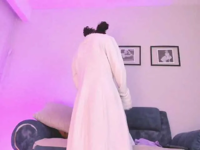 Offline sussankeller on BongaCams