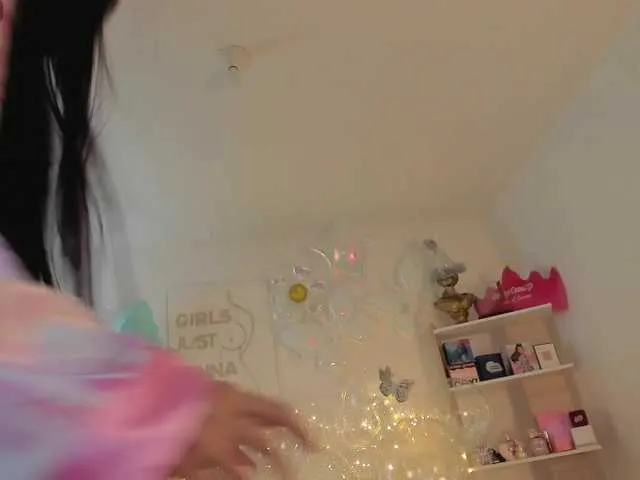 Offline TinyRouse on BongaCams