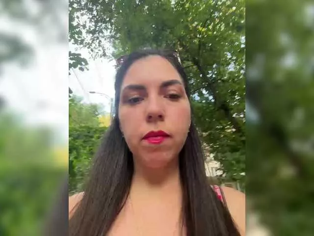 Offline Vika19981 on BongaCams