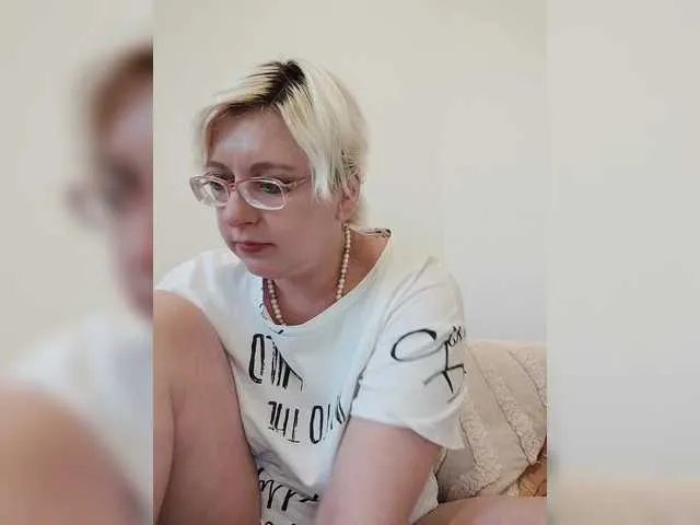 BongaCams Vika211 is Freechat Vika211 — Men's hands, eyes, Intelligence, justice, Generosity, Sound of Tokens)