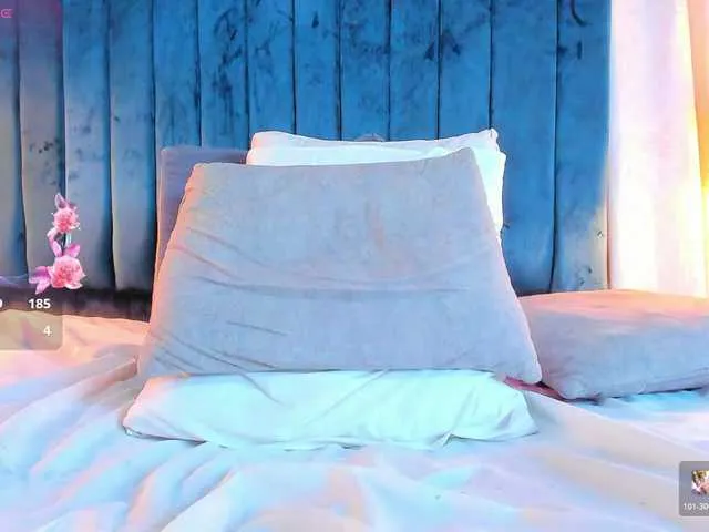 Violethorny05 on BongaCams