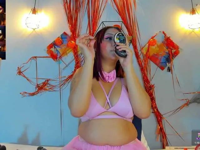 Violethorny05 on BongaCams