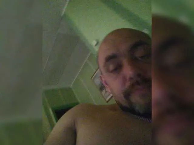 Offline Vitya2108 on BongaCams