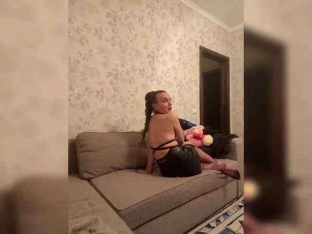 Offline YuGoVi on BongaCams