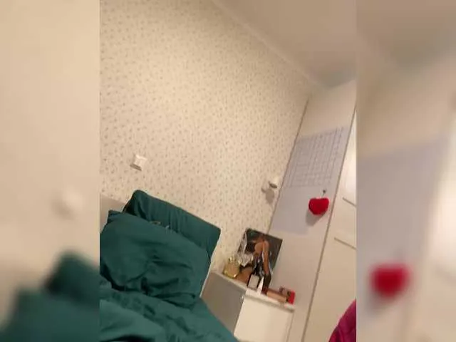 Offline YuGoVi on BongaCams