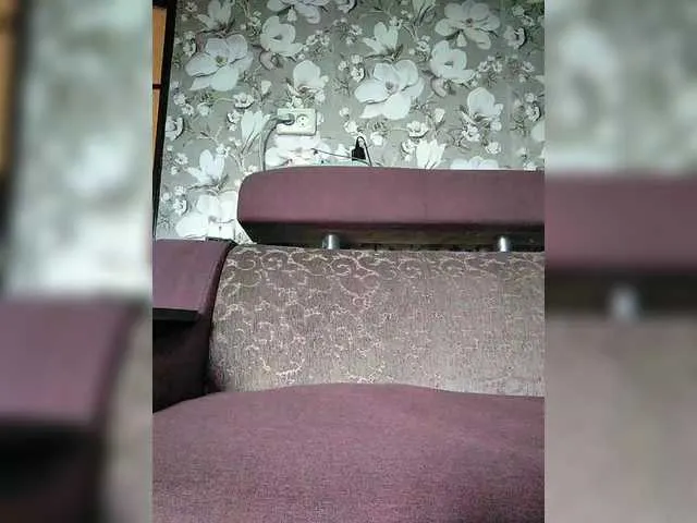 Freechat Zarevna on BongaCams