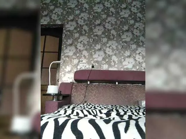 Freechat Zarevna on BongaCams