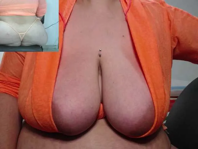 Offline zoedoll on BongaCams