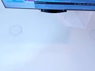 Offline alanismorgan on CamSoda