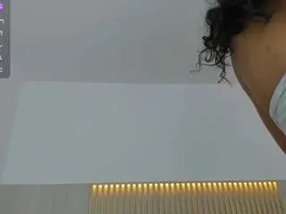 Freechat alene-saenz on CamSoda